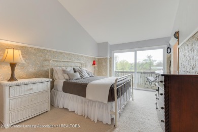 Golf Course condo - This charming condo offers everything you've on Brookshire Inn and Golf Club in Michigan - for sale on GolfHomes.com, golf home, golf lot