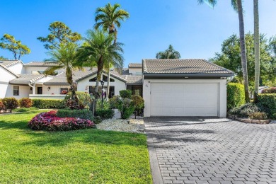 Beautifully remodeled custom villa, situated on a desirable on Hunters Run Golf and Country Club in Florida - for sale on GolfHomes.com, golf home, golf lot