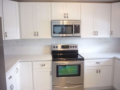 PRICE TO SELL,  DON'T MISS THE OPPORTUNITY. Georgeos Golf View on Hollybrook Golf and Tennis Club  in Florida - for sale on GolfHomes.com, golf home, golf lot