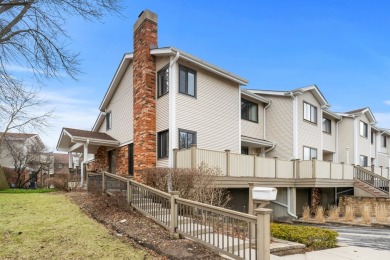 Experience the perfect blend of comfort and convenience in this on Sportsmans Country Club in Illinois - for sale on GolfHomes.com, golf home, golf lot