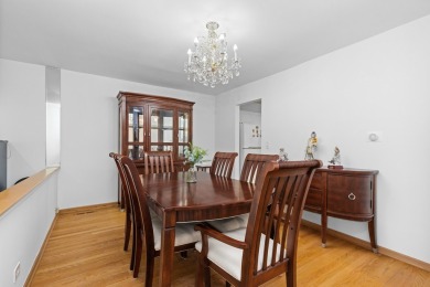 Experience the perfect blend of comfort and convenience in this on Sportsmans Country Club in Illinois - for sale on GolfHomes.com, golf home, golf lot