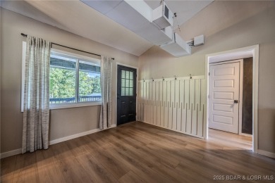 Charming, Fully Updated Home in Tan-Tar-A Estates -Just Minutes on The Oaks Golf Course in Missouri - for sale on GolfHomes.com, golf home, golf lot