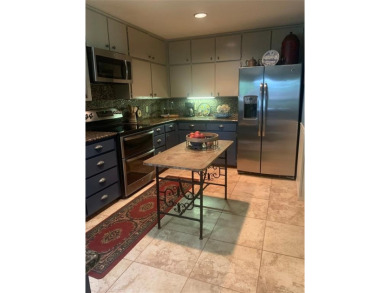 2 bedroom, 3 bath home in beautiful gated Pecan Plantation in on Pecan Plantation Country Club in Texas - for sale on GolfHomes.com, golf home, golf lot