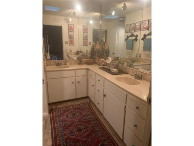 2 bedroom, 3 bath home in beautiful gated Pecan Plantation in on Pecan Plantation Country Club in Texas - for sale on GolfHomes.com, golf home, golf lot