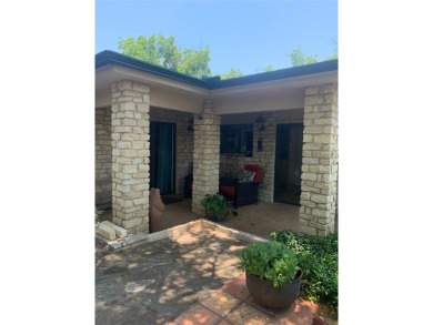 2 bedroom, 3 bath home in beautiful gated Pecan Plantation in on Pecan Plantation Country Club in Texas - for sale on GolfHomes.com, golf home, golf lot