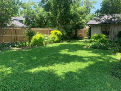 2 bedroom, 3 bath home in beautiful gated Pecan Plantation in on Pecan Plantation Country Club in Texas - for sale on GolfHomes.com, golf home, golf lot