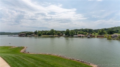 One of the cleanest and well maintained complexes at the Lake on Lake Valley Country Club in Missouri - for sale on GolfHomes.com, golf home, golf lot