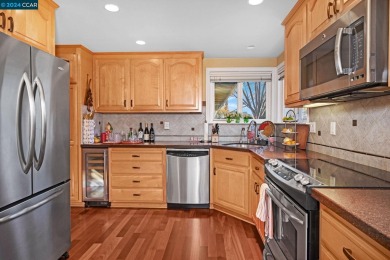 This charming 3-bedroom, 2-bathroom popular Sea Pines end-unit on Crow Canyon Country Club in California - for sale on GolfHomes.com, golf home, golf lot