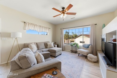 Gated Community in the Lakes with all the amenities, 2 bed 2 on Prescott Lakes Golf and Country Club in Arizona - for sale on GolfHomes.com, golf home, golf lot