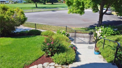 EXPERIENCE LUXURY LIVING ON THE GOLF COURSE in the highly on Rogue Valley Country Club in Oregon - for sale on GolfHomes.com, golf home, golf lot