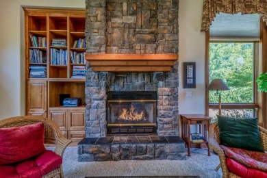 EXPERIENCE LUXURY LIVING ON THE GOLF COURSE in the highly on Rogue Valley Country Club in Oregon - for sale on GolfHomes.com, golf home, golf lot