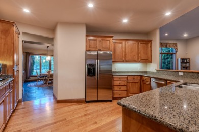 EXPERIENCE LUXURY LIVING ON THE GOLF COURSE in the highly on Rogue Valley Country Club in Oregon - for sale on GolfHomes.com, golf home, golf lot
