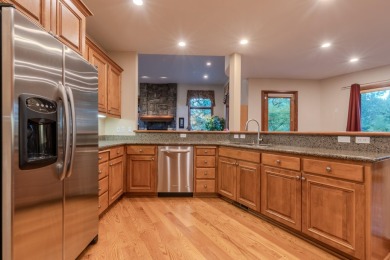 EXPERIENCE LUXURY LIVING ON THE GOLF COURSE in the highly on Rogue Valley Country Club in Oregon - for sale on GolfHomes.com, golf home, golf lot