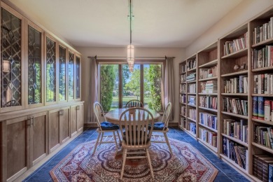 EXPERIENCE LUXURY LIVING ON THE GOLF COURSE in the highly on Rogue Valley Country Club in Oregon - for sale on GolfHomes.com, golf home, golf lot