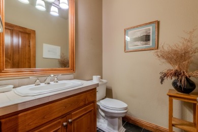 EXPERIENCE LUXURY LIVING ON THE GOLF COURSE in the highly on Rogue Valley Country Club in Oregon - for sale on GolfHomes.com, golf home, golf lot