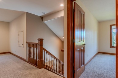 EXPERIENCE LUXURY LIVING ON THE GOLF COURSE in the highly on Rogue Valley Country Club in Oregon - for sale on GolfHomes.com, golf home, golf lot