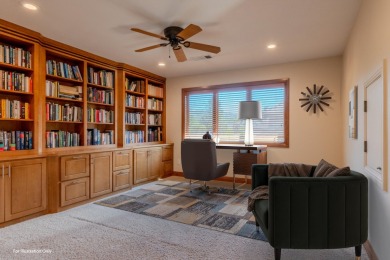 EXPERIENCE LUXURY LIVING ON THE GOLF COURSE in the highly on Rogue Valley Country Club in Oregon - for sale on GolfHomes.com, golf home, golf lot