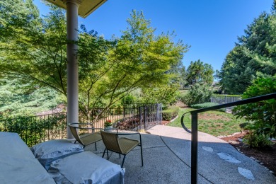 EXPERIENCE LUXURY LIVING ON THE GOLF COURSE in the highly on Rogue Valley Country Club in Oregon - for sale on GolfHomes.com, golf home, golf lot