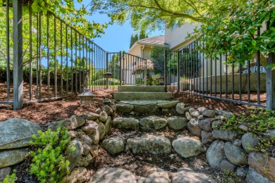 EXPERIENCE LUXURY LIVING ON THE GOLF COURSE in the highly on Rogue Valley Country Club in Oregon - for sale on GolfHomes.com, golf home, golf lot