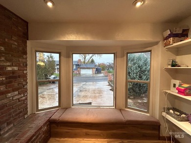 Gorgeous 4-bedroom, 3-bath home perfectly positioned on Lewiston on Lewiston Golf and Country Club in Idaho - for sale on GolfHomes.com, golf home, golf lot