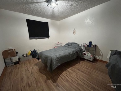 Gorgeous 4-bedroom, 3-bath home perfectly positioned on Lewiston on Lewiston Golf and Country Club in Idaho - for sale on GolfHomes.com, golf home, golf lot