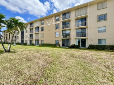 Lovely first-floor 2 bed 2 bath well appointed condo in the on Marina Lakes Golf Course in Florida - for sale on GolfHomes.com, golf home, golf lot