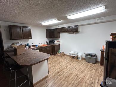 Gorgeous 4-bedroom, 3-bath home perfectly positioned on Lewiston on Lewiston Golf and Country Club in Idaho - for sale on GolfHomes.com, golf home, golf lot