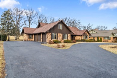 An abundance of character and charm shows vividly throughout on Carriage Greens Country Club in Illinois - for sale on GolfHomes.com, golf home, golf lot