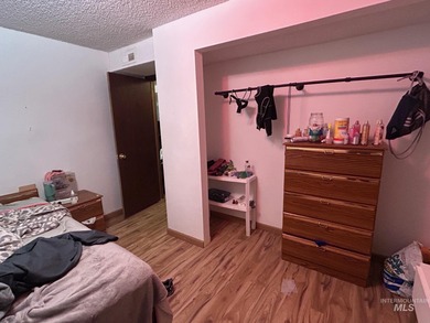 Gorgeous 4-bedroom, 3-bath home perfectly positioned on Lewiston on Lewiston Golf and Country Club in Idaho - for sale on GolfHomes.com, golf home, golf lot