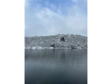 Table Rock Lake Views! Flat, ~.5 acre, Island Lot with water on Holiday Island Golf Course in Arkansas - for sale on GolfHomes.com, golf home, golf lot