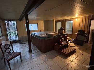 Gorgeous 4-bedroom, 3-bath home perfectly positioned on Lewiston on Lewiston Golf and Country Club in Idaho - for sale on GolfHomes.com, golf home, golf lot