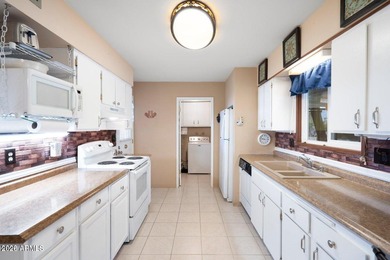 This is a cozy sweet property. It has been well maintained and on Sun City Lakes West and East in Arizona - for sale on GolfHomes.com, golf home, golf lot