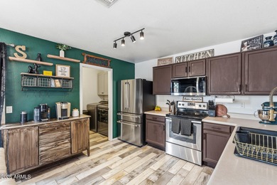 Enjoy easy living in a beautiful golf course community with this on The Golf Club At Johnson Ranch in Arizona - for sale on GolfHomes.com, golf home, golf lot