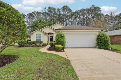 Eagle Harbor home looking for it's new family! Charming on Eagle Harbor Golf Club in Florida - for sale on GolfHomes.com, golf home, golf lot
