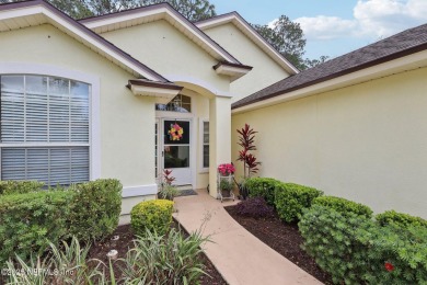 Eagle Harbor home looking for it's new family! Charming on Eagle Harbor Golf Club in Florida - for sale on GolfHomes.com, golf home, golf lot