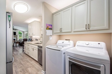 Beautiful condo. In Summit Twp. at 'The Fairways', near the on Country Club of Jackson in Michigan - for sale on GolfHomes.com, golf home, golf lot