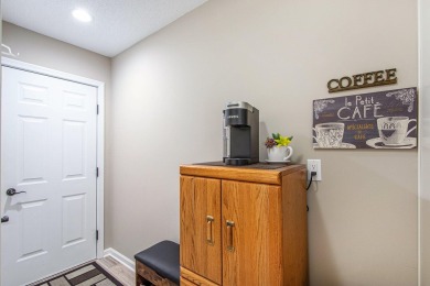 Beautiful condo. In Summit Twp. at 'The Fairways', near the on Country Club of Jackson in Michigan - for sale on GolfHomes.com, golf home, golf lot
