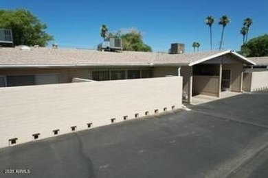 Charming 2-Bedroom Patio Home in the Heart of Sun City!
Welcome on Sun City Lakes West and East in Arizona - for sale on GolfHomes.com, golf home, golf lot
