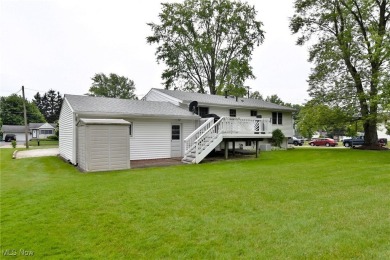 This charming bi-level home offers 3 bedrooms and 2 full baths on Gleneagles Golf Club in Ohio - for sale on GolfHomes.com, golf home, golf lot