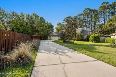 This charming 3-bedroom, 2-bathroom home has been beautifully on Magnolia Point Golf and Country Club in Florida - for sale on GolfHomes.com, golf home, golf lot