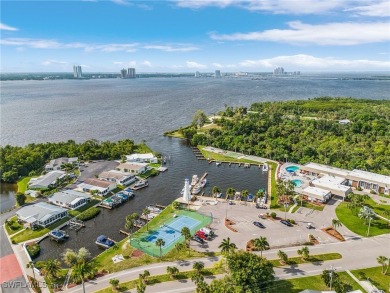 PRICE IMPROVEMENT:  Home includes a *Share* with value of $55k on Riverbend Golf and Country Club in Florida - for sale on GolfHomes.com, golf home, golf lot