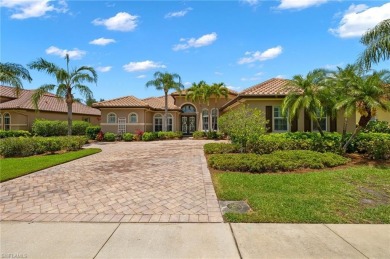 Beautiful pool home! 4 bedrooms + den, 3 bath (including a on The Plantation Golf and Country Club in Florida - for sale on GolfHomes.com, golf home, golf lot