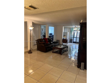 3-bedroom, 2-bathroom condo in the International Village. This on Inverrary Country Club in Florida - for sale on GolfHomes.com, golf home, golf lot