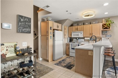 Complete package with this stylish 3-bed, 2-bath loft condo at on Lake Valley Country Club in Missouri - for sale on GolfHomes.com, golf home, golf lot