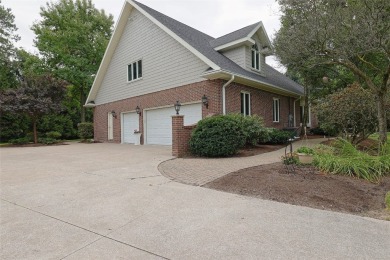 One floor living at its finest! This sprawling custom home on Lake Shore Country Club in Pennsylvania - for sale on GolfHomes.com, golf home, golf lot