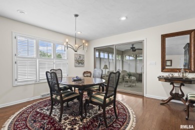 Beautifully updated condo in Panther Creek Golf Course Community on Panther Creek Country Club in Illinois - for sale on GolfHomes.com, golf home, golf lot