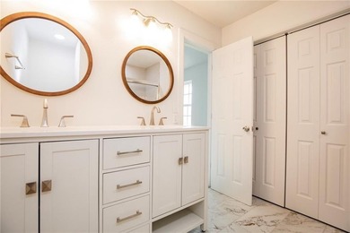 Charming remodeled home in beautiful Bella Vista--perfect for on Bella Vista - Metfield Golf Complex and Country Club in Arkansas - for sale on GolfHomes.com, golf home, golf lot