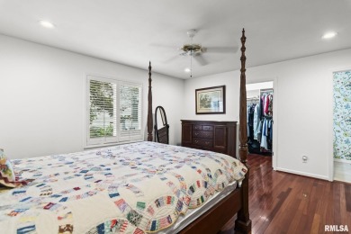 Beautifully updated condo in Panther Creek Golf Course Community on Panther Creek Country Club in Illinois - for sale on GolfHomes.com, golf home, golf lot