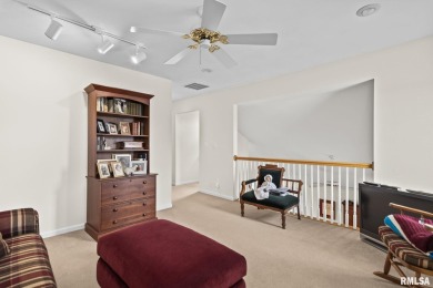 Beautifully updated condo in Panther Creek Golf Course Community on Panther Creek Country Club in Illinois - for sale on GolfHomes.com, golf home, golf lot