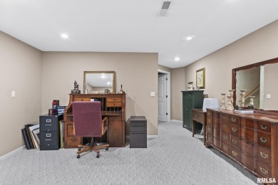 Beautifully updated condo in Panther Creek Golf Course Community on Panther Creek Country Club in Illinois - for sale on GolfHomes.com, golf home, golf lot